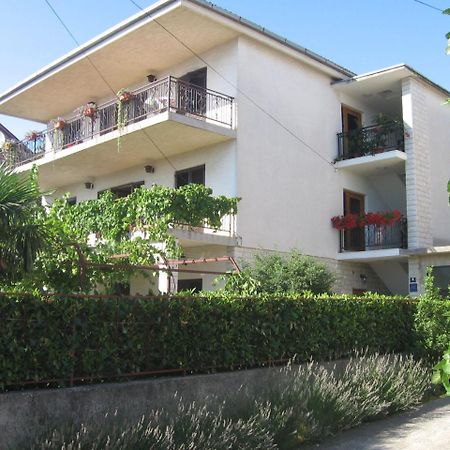 Apartment Vucko 6 Pax Crikvenica Exteriör bild