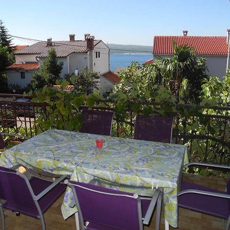 Apartment Vucko 6 Pax Crikvenica Exteriör bild